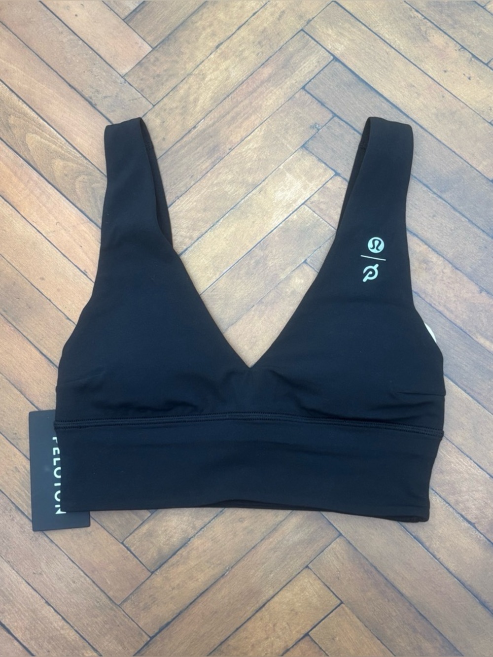 NWT Lululemon x Peloton Align V Neck Bra In Black Size 4